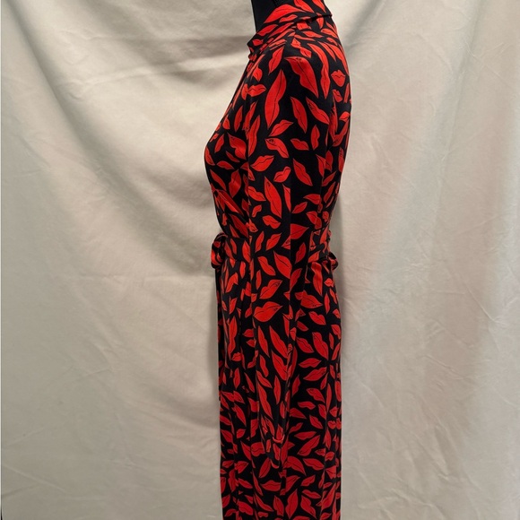 Diane Von Furstenburg Black Silk Jersey Wrap Dress With Red Lips Print - Picture 4 of 14